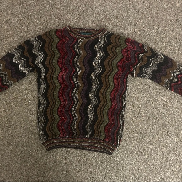 Multicolor Zigzag Pattern Sweater - Picture 2 of 3